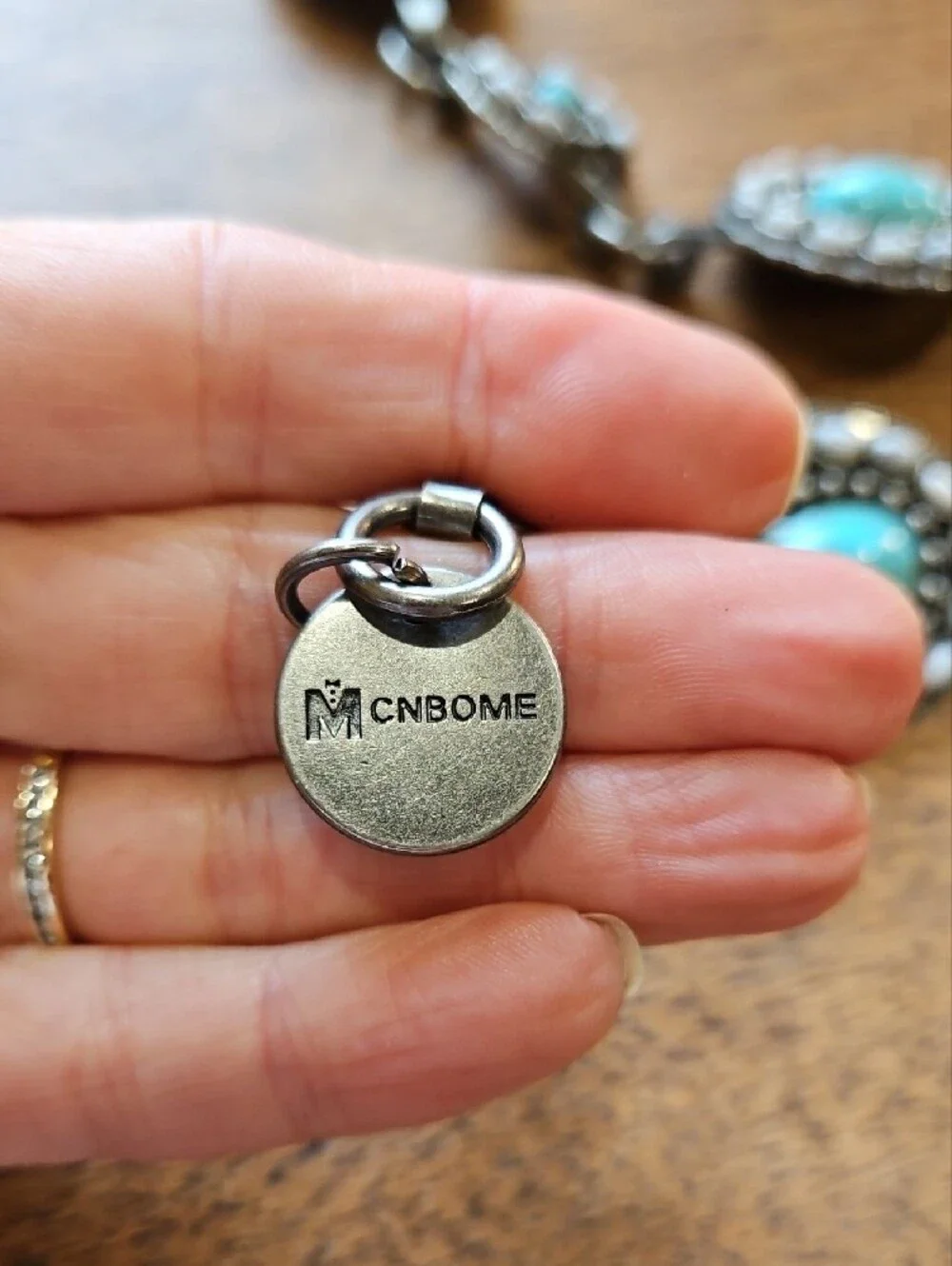 m cnbome silver tone